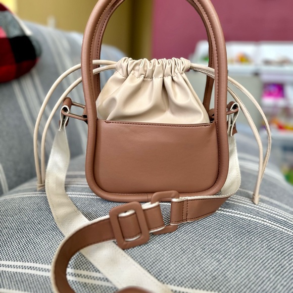 Cream Couch Beige Shoulder/ Crossbody Bag - Picture 2 of 9